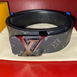 Louie belt basically brand new worn twice *MINT*
